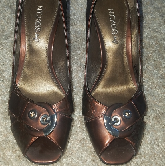 Shoes - Picture 2 of 3